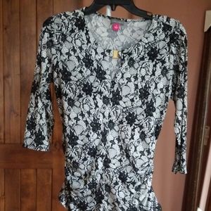 Gorgeous Vince casual top